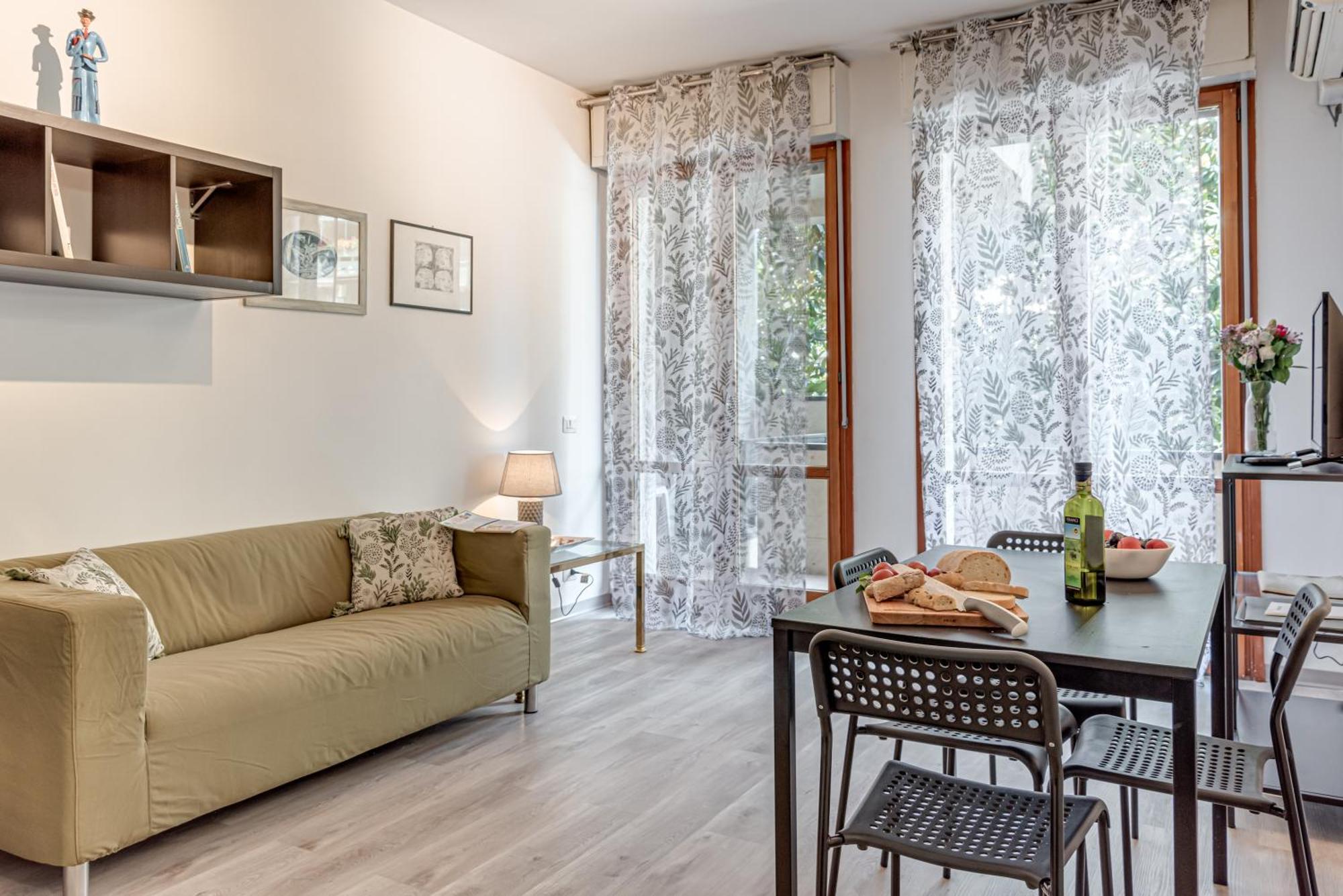 Tucano - Sweet Dreams In Apartamento
